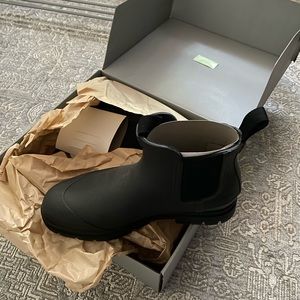 Everlane Rainboots,, size 9. Used only twice. Comes with original box